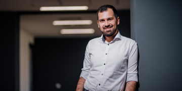 «Ես հետաքրքիր, պարզ մարդ եմ»․ ֆինանսական բաժնի ղեկավար Արսեն Ավետիսյան